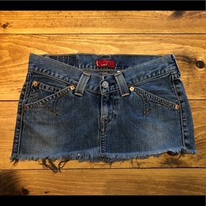 LEVI’S Deconstructed-Western jean skirt